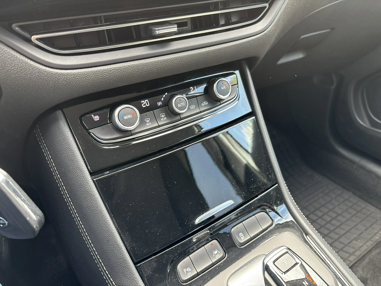 Opel Grandland - Zdjęcie 19