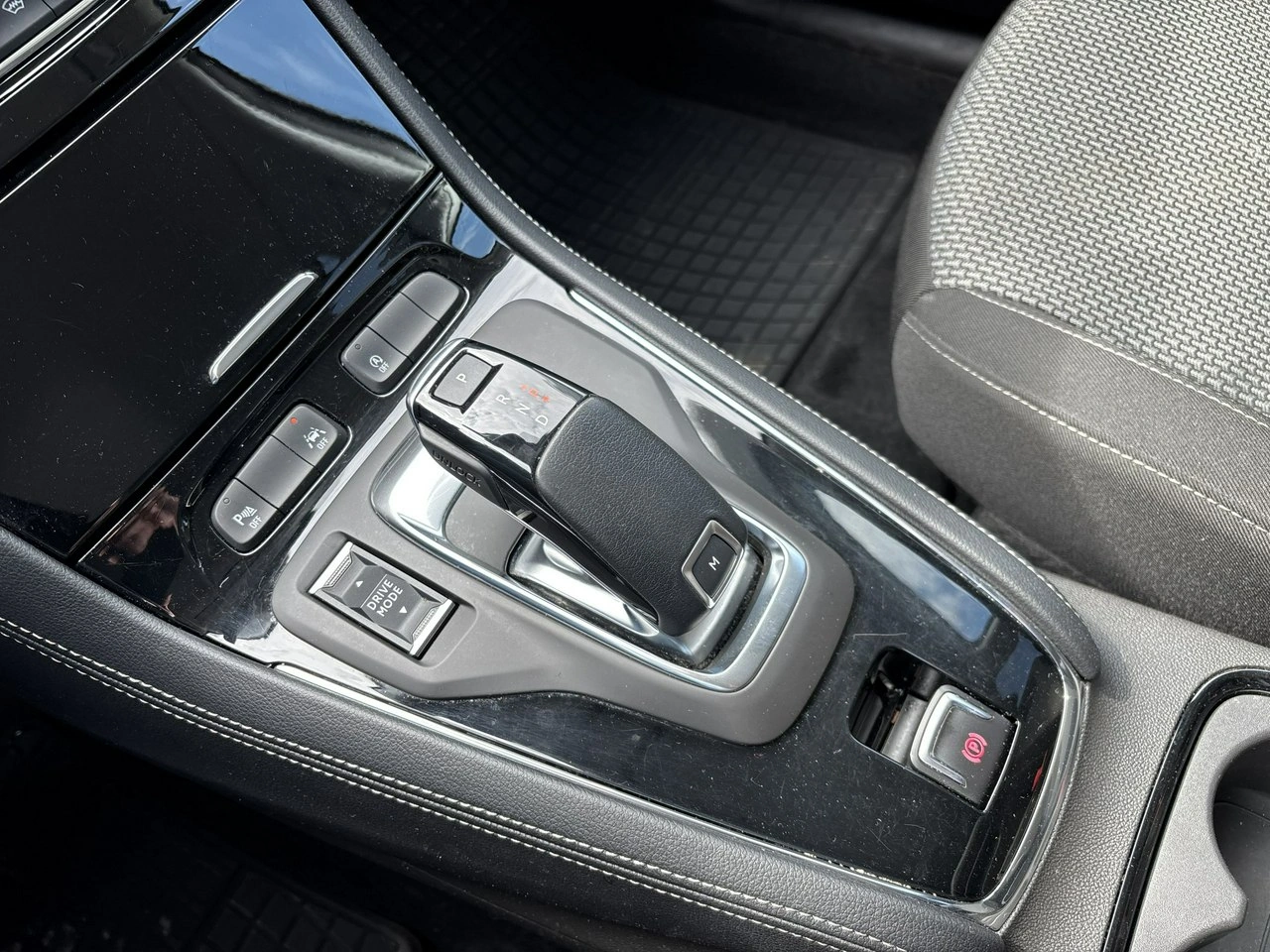 Opel Grandland - Zdjęcie 23