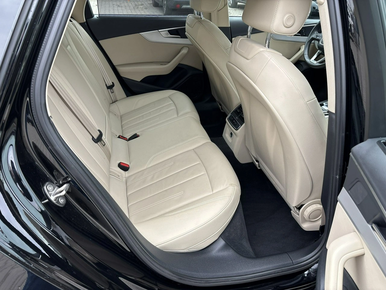 Audi A4 - Zdjęcie 15