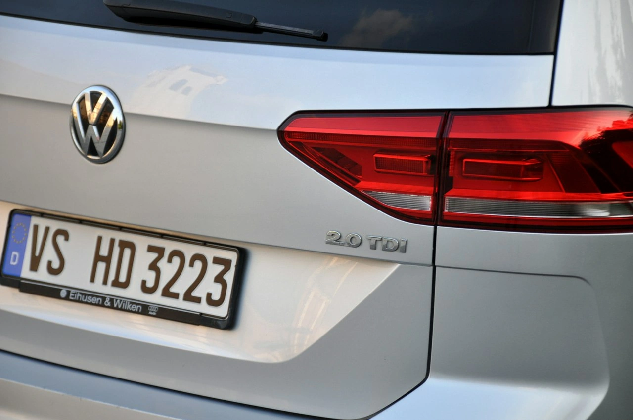 Volkswagen Touran - Zdjęcie 15