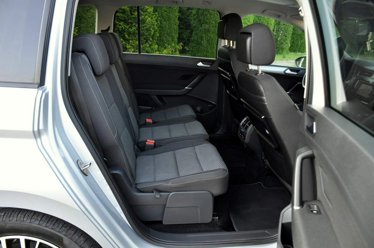 Volkswagen Touran - Zdjęcie 18