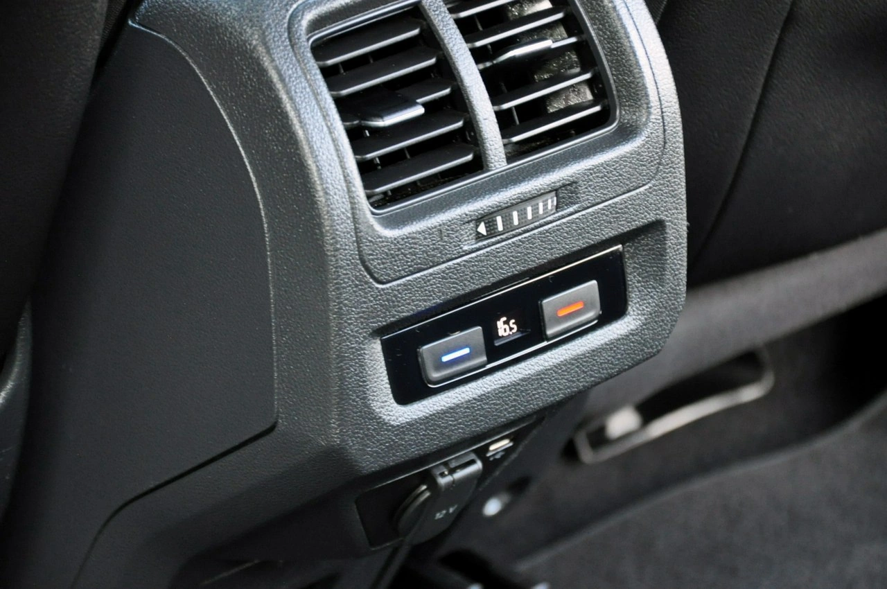 Volkswagen Touran - Zdjęcie 20