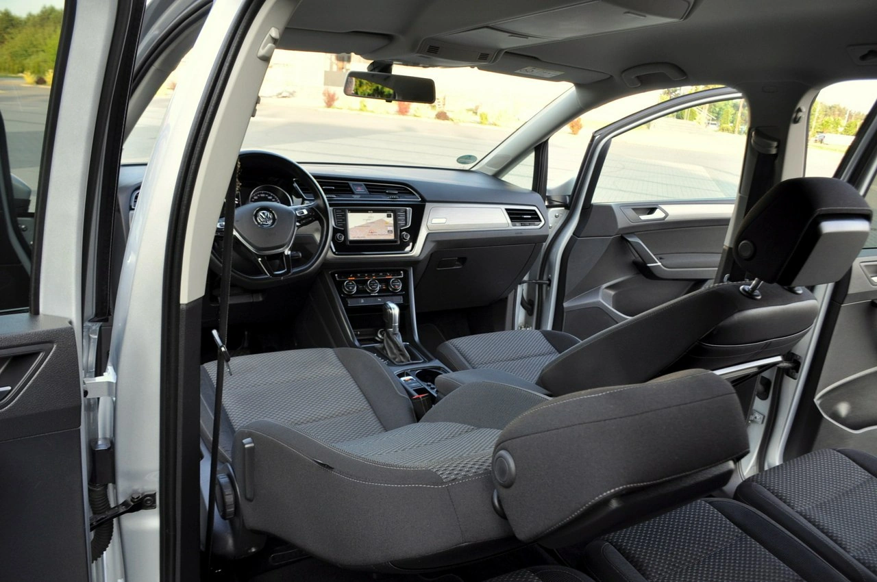 Volkswagen Touran - Zdjęcie 27
