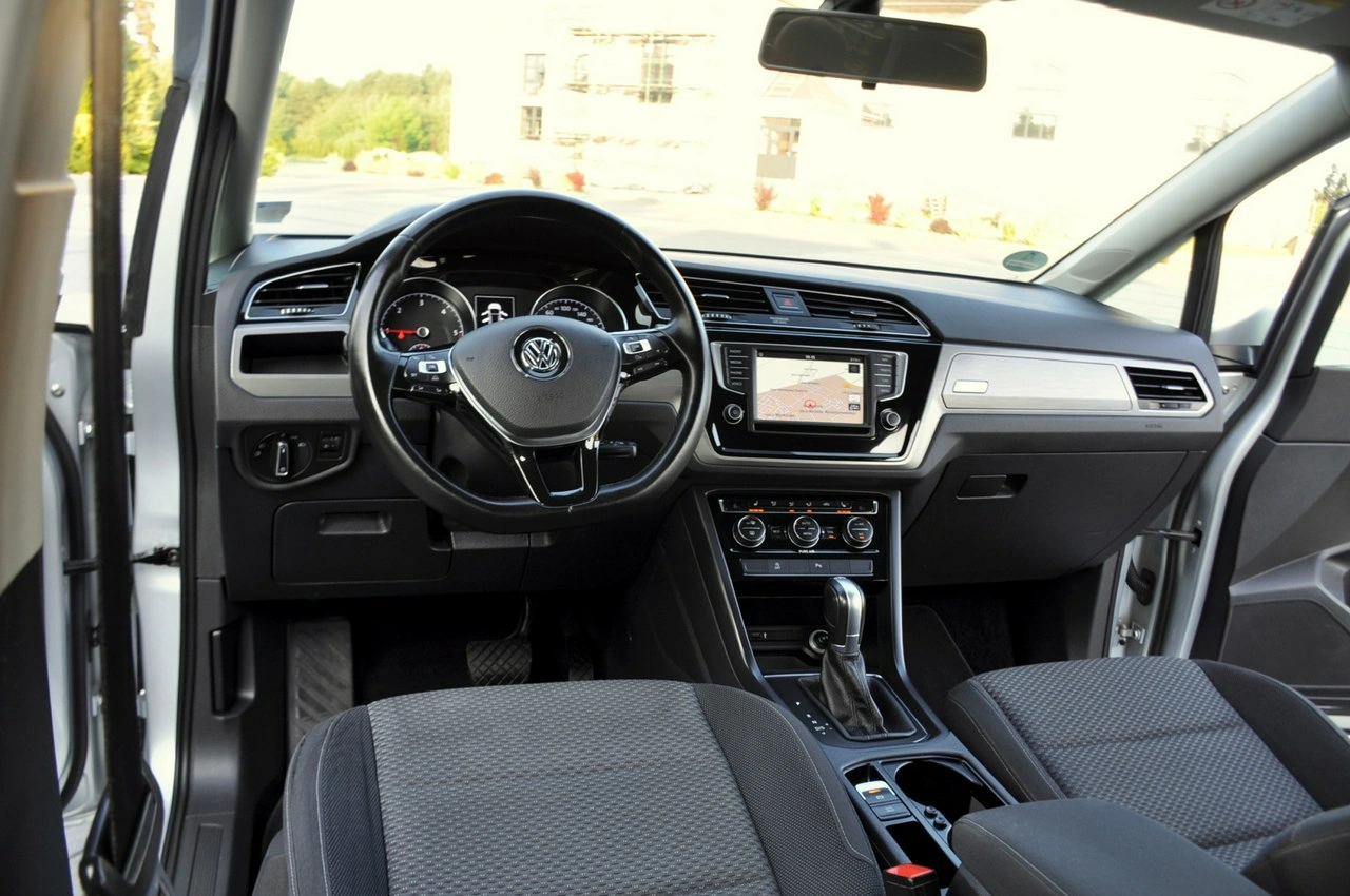Volkswagen Touran - Zdjęcie 28