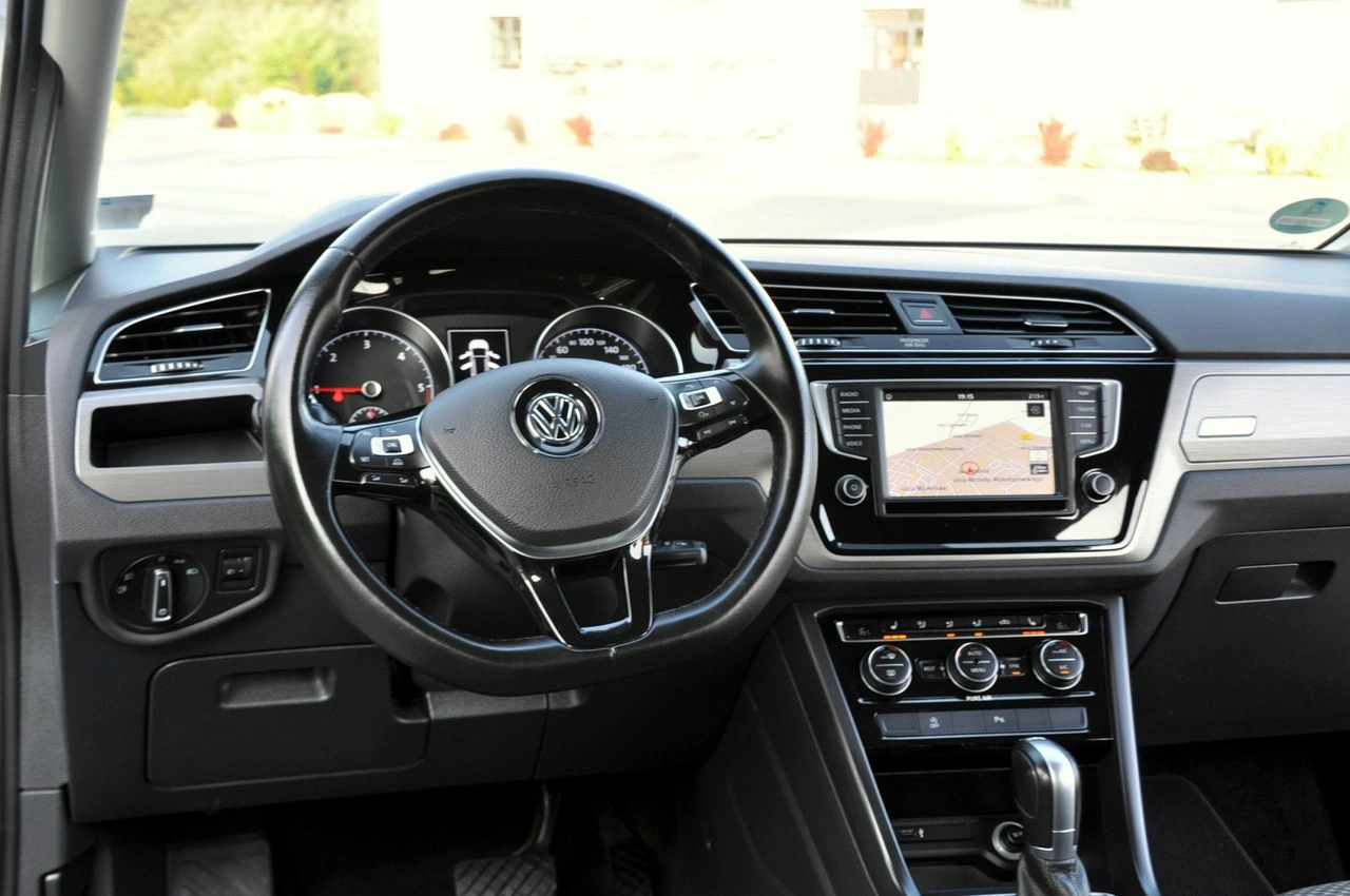 Volkswagen Touran - Zdjęcie 29
