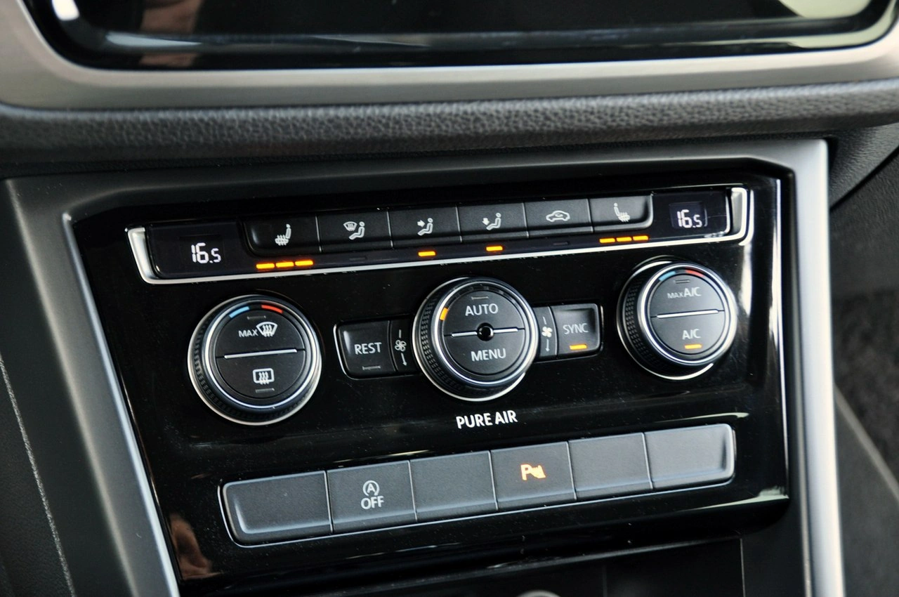 Volkswagen Touran - Zdjęcie 32