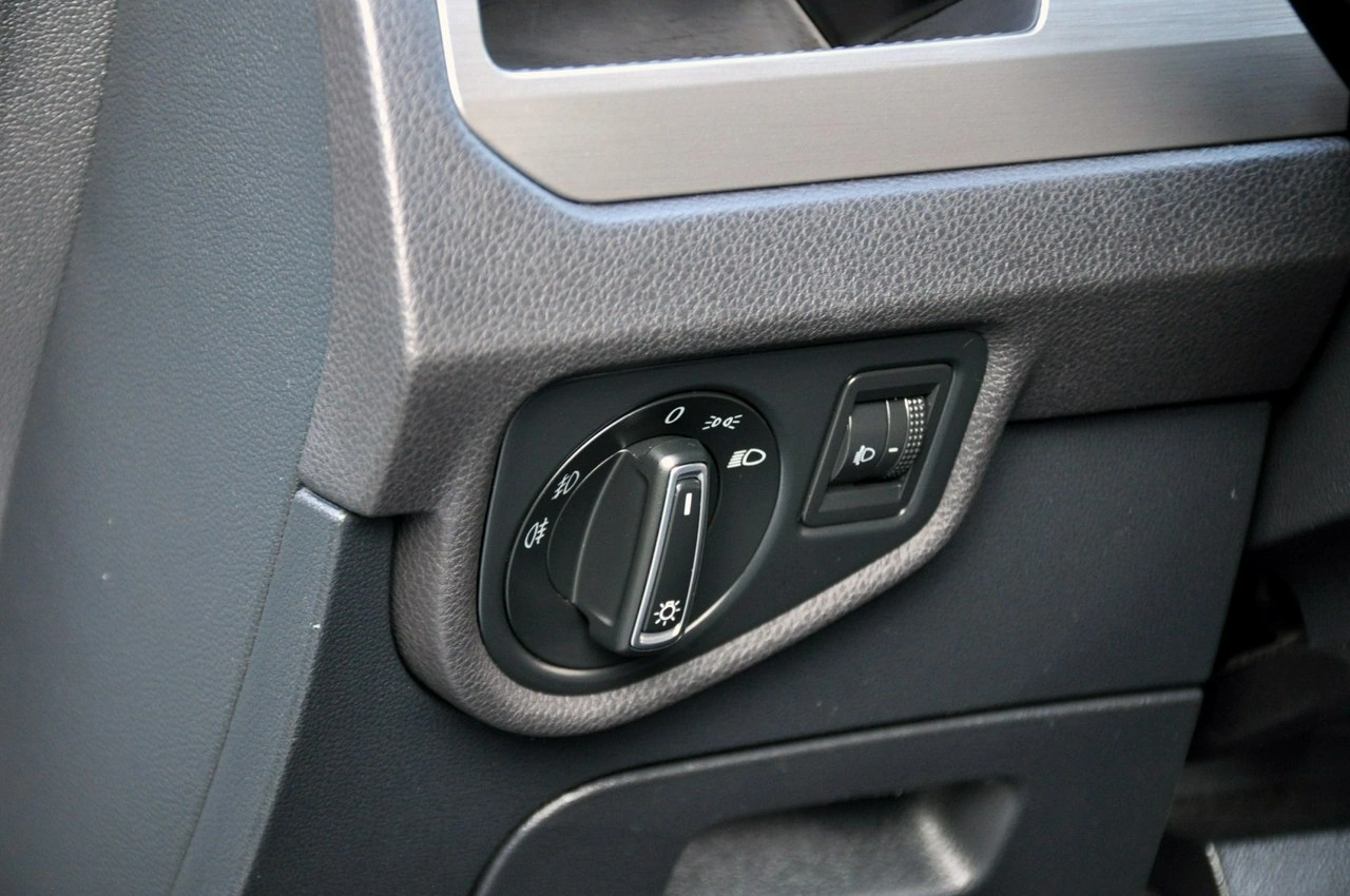 Volkswagen Touran - Zdjęcie 35