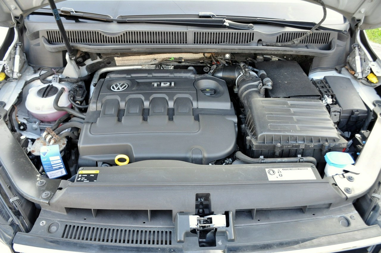 Volkswagen Touran - Zdjęcie 38