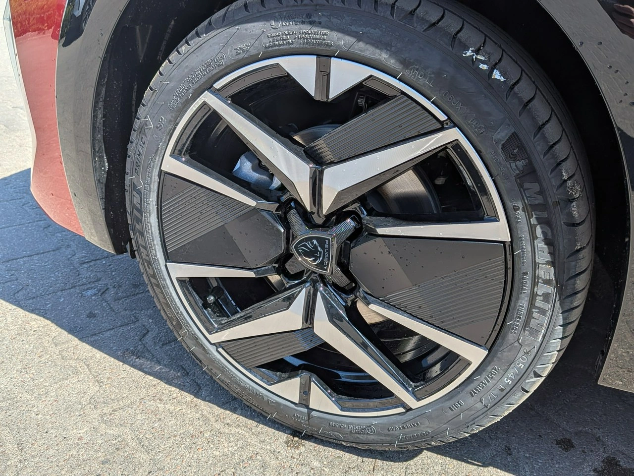 Peugeot 208 - Zdjęcie 9