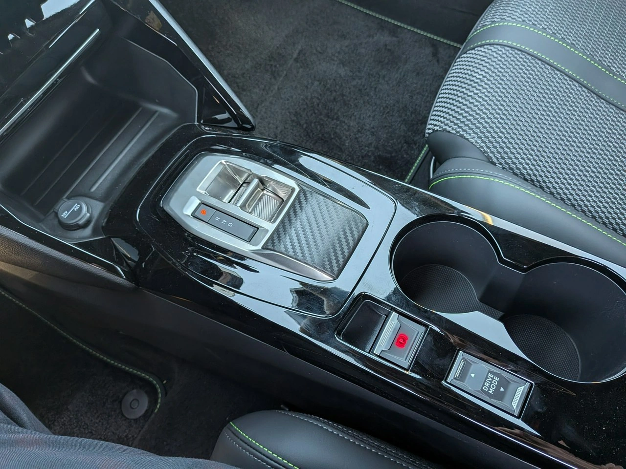 Peugeot 208 - Zdjęcie 16