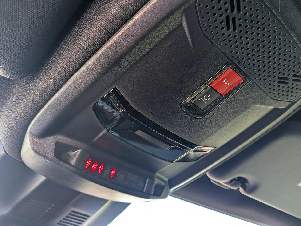 Peugeot 208 - Zdjęcie 17