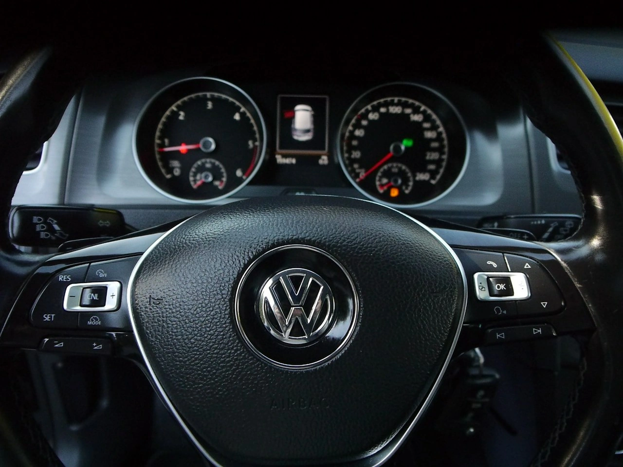 Volkswagen Golf - Zdjęcie 18