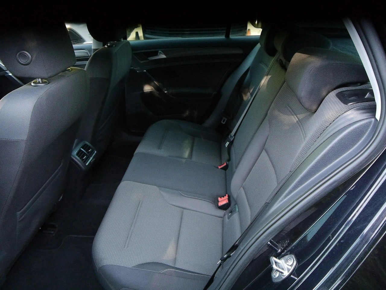 Volkswagen Golf - Zdjęcie 29