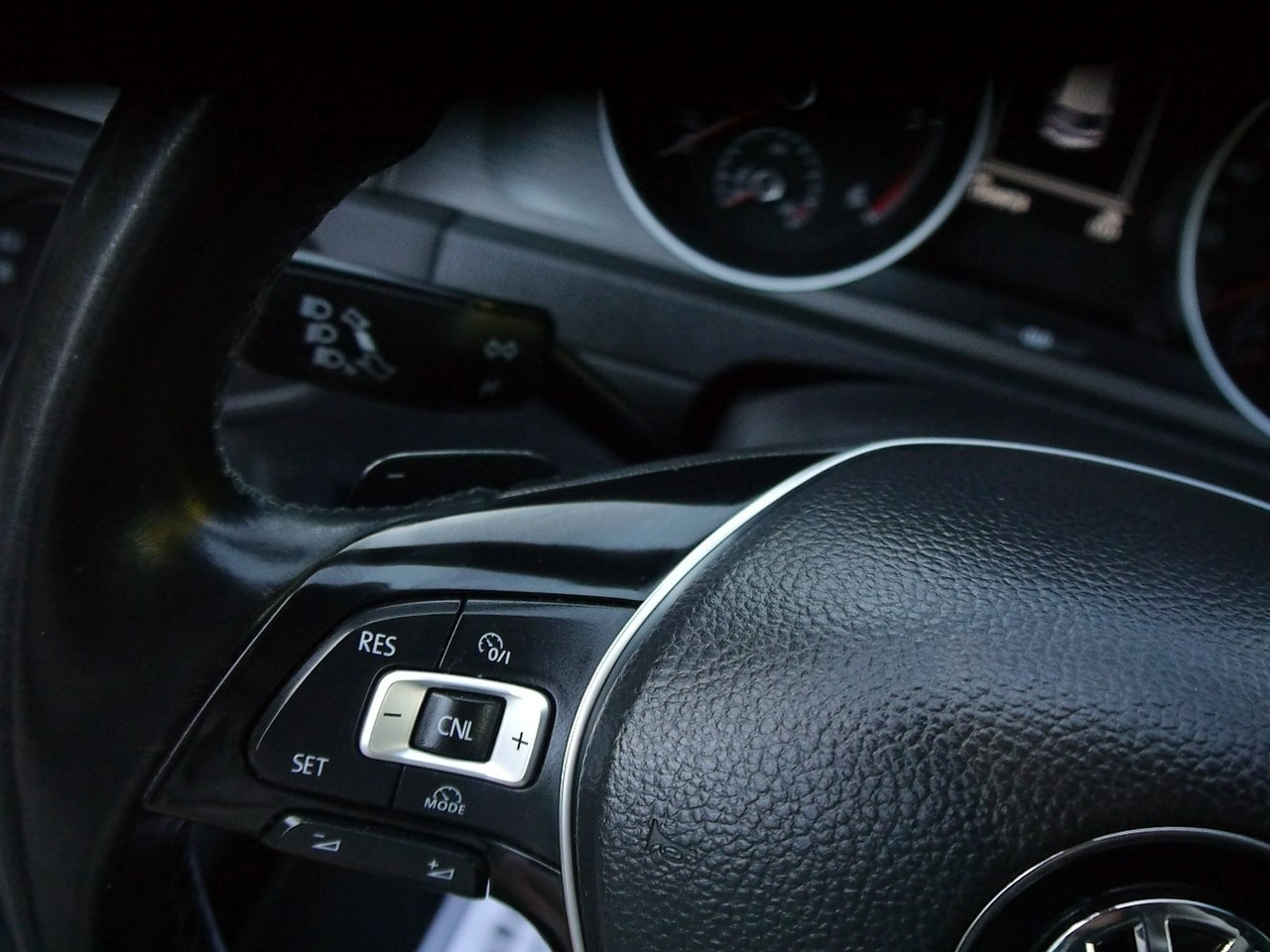 Volkswagen Golf - Zdjęcie 32