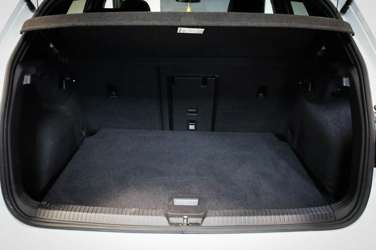 Volkswagen Golf - Zdjęcie 13