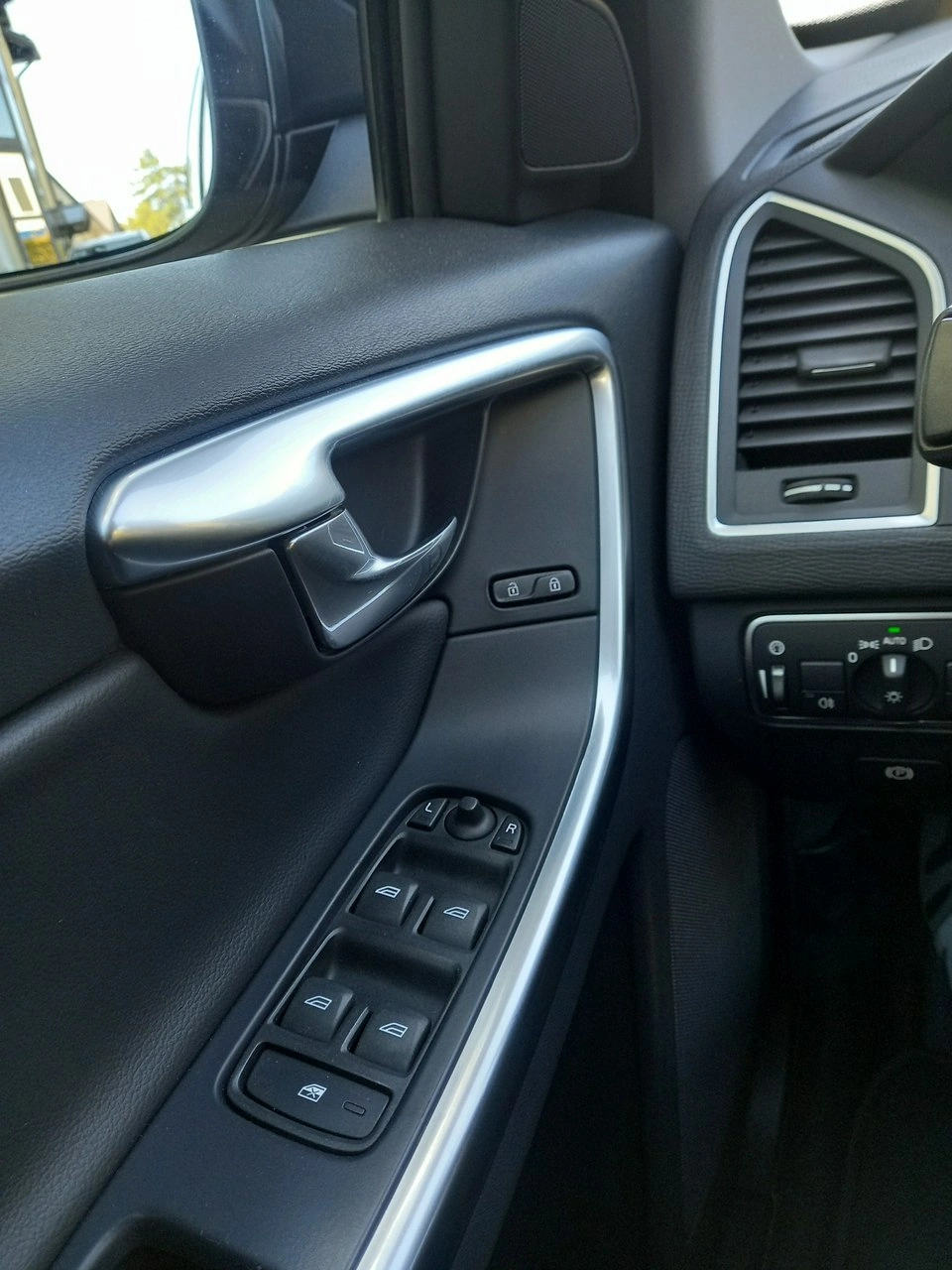 Volvo XC 60 - Zdjęcie 31