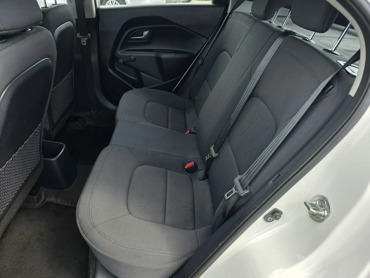 Kia Rio - Zdjęcie 10