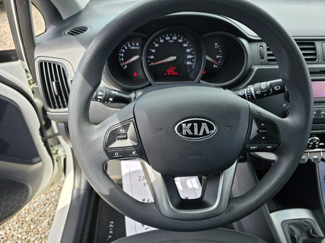 Kia Rio - Zdjęcie 15