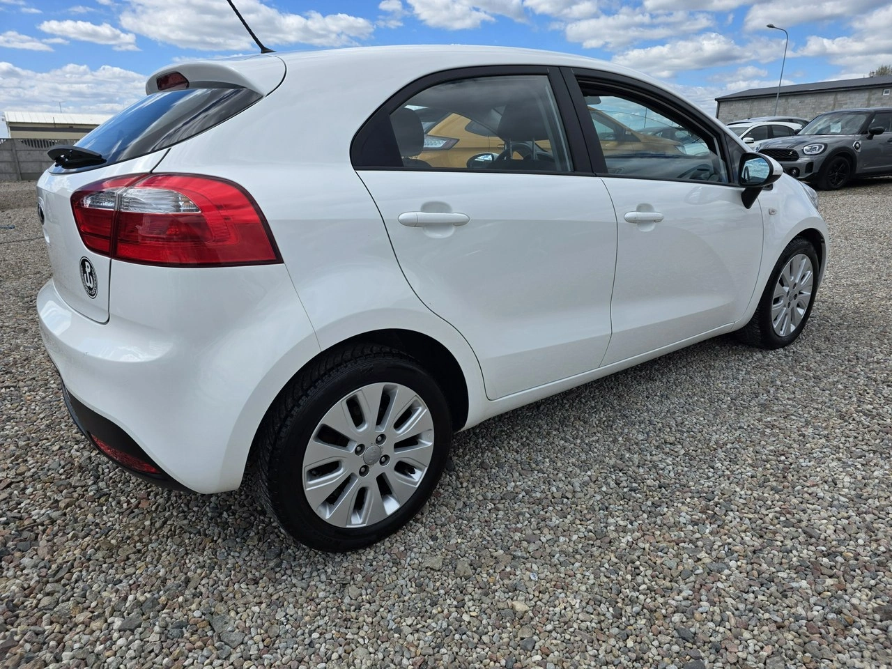 Kia Rio - Zdjęcie 21
