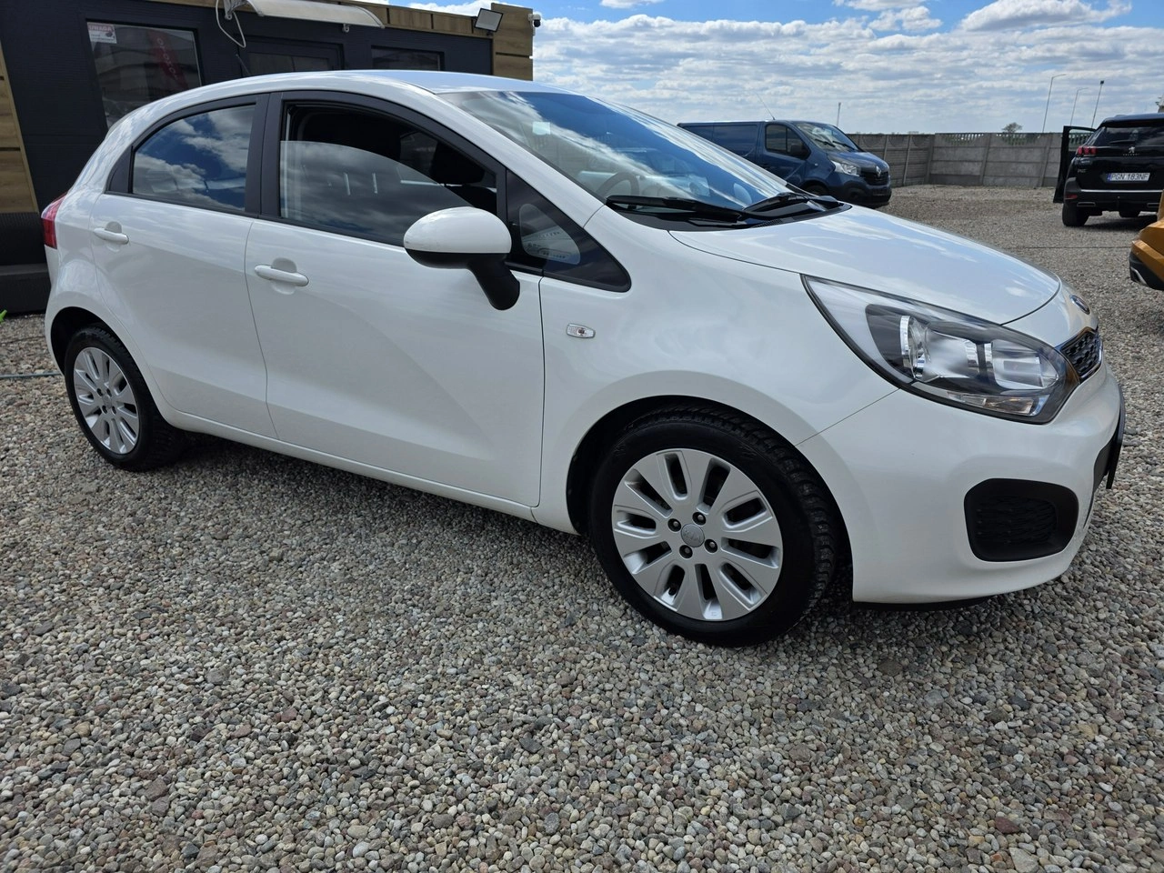 Kia Rio - Zdjęcie 23