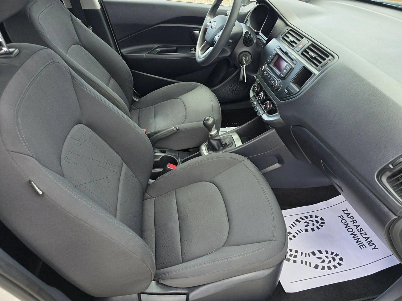 Kia Rio - Zdjęcie 25
