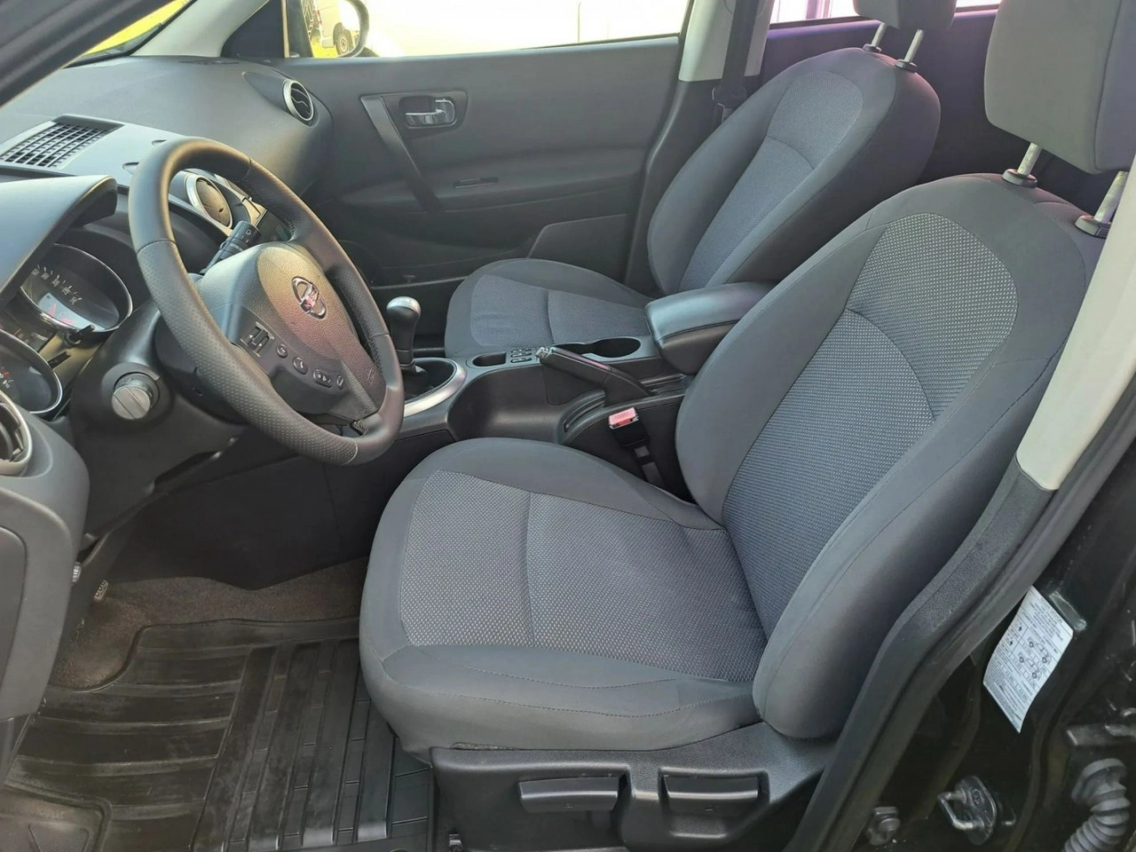 Nissan Qashqai - Zdjęcie 16