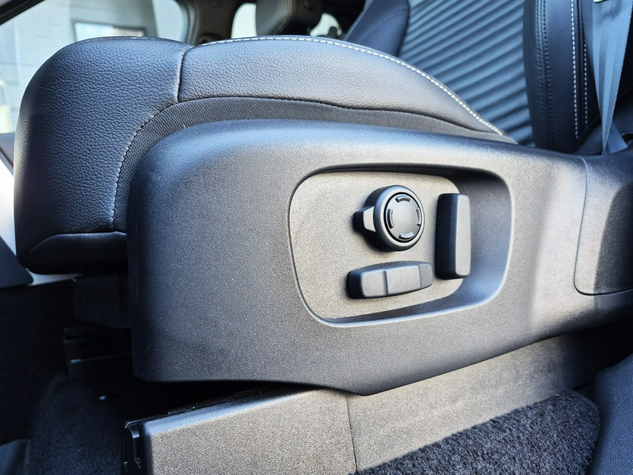 Land Rover Discovery - Zdjęcie 19