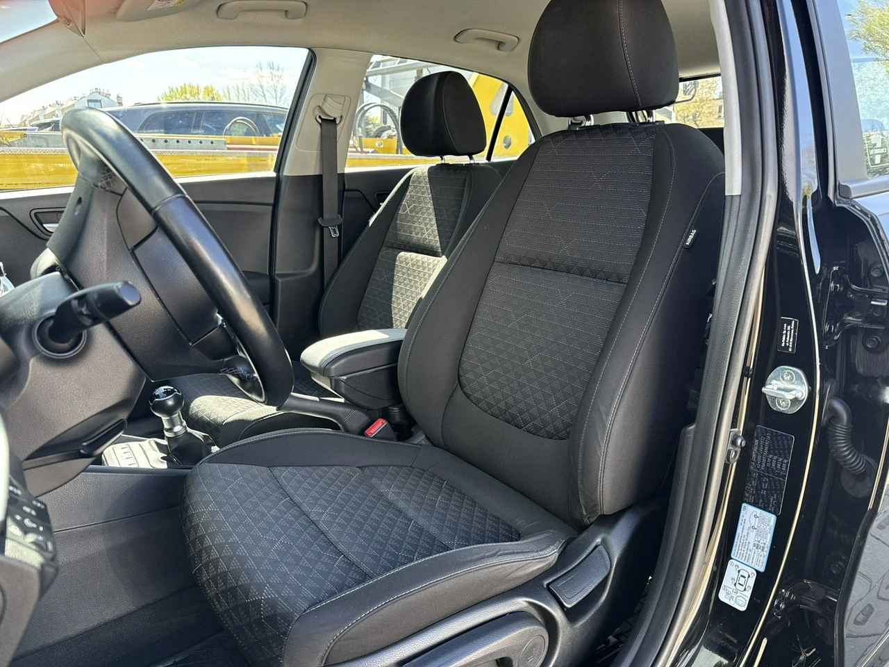 Kia Rio - Zdjęcie 12