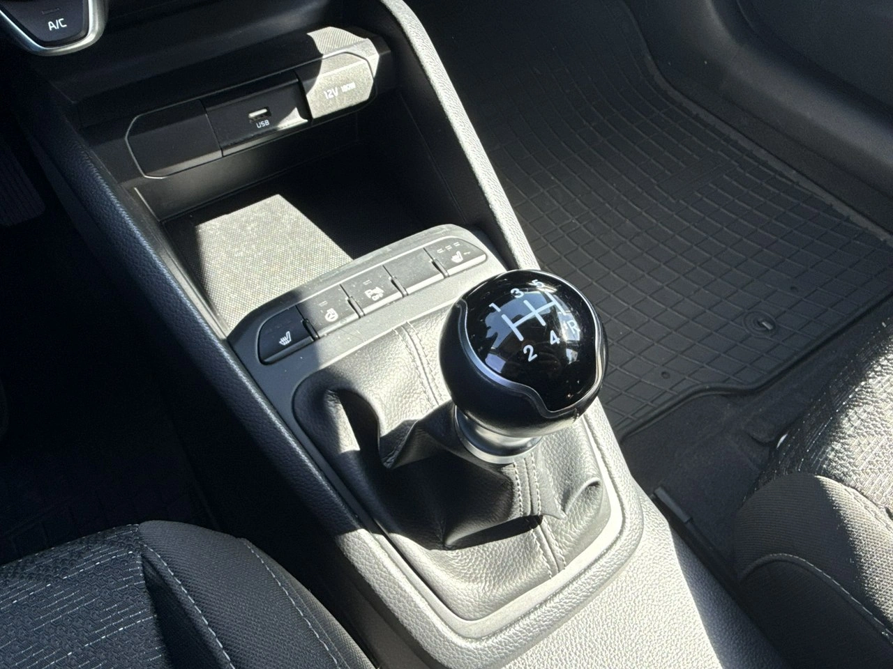 Kia Rio - Zdjęcie 15