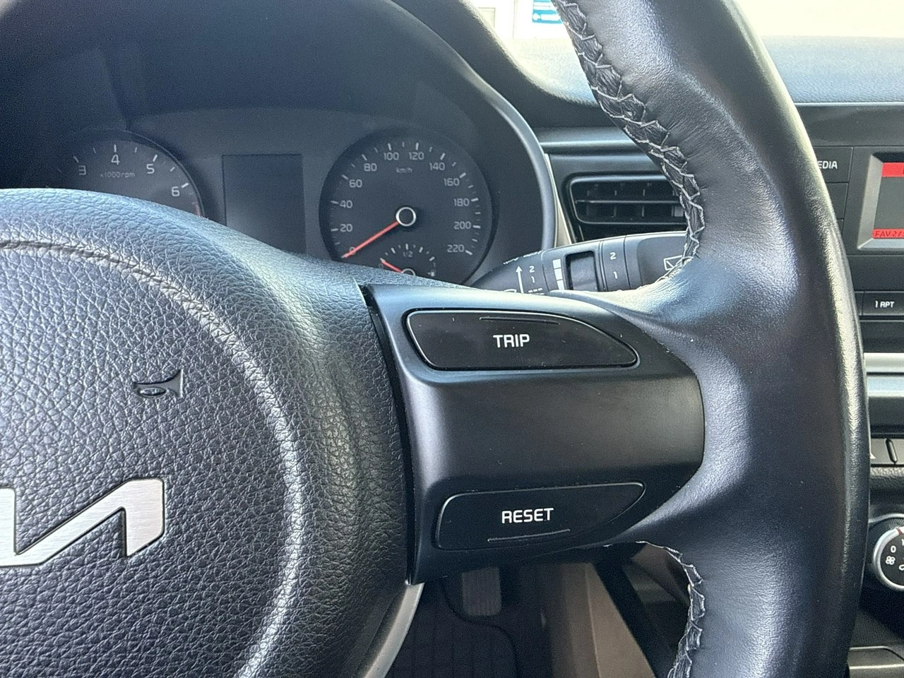 Kia Rio - Zdjęcie 19