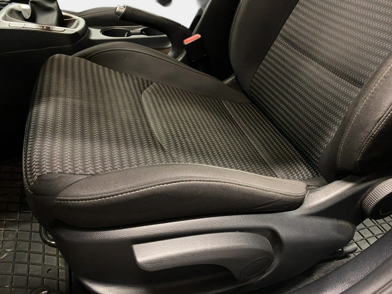 Kia Ceed - Zdjęcie 17