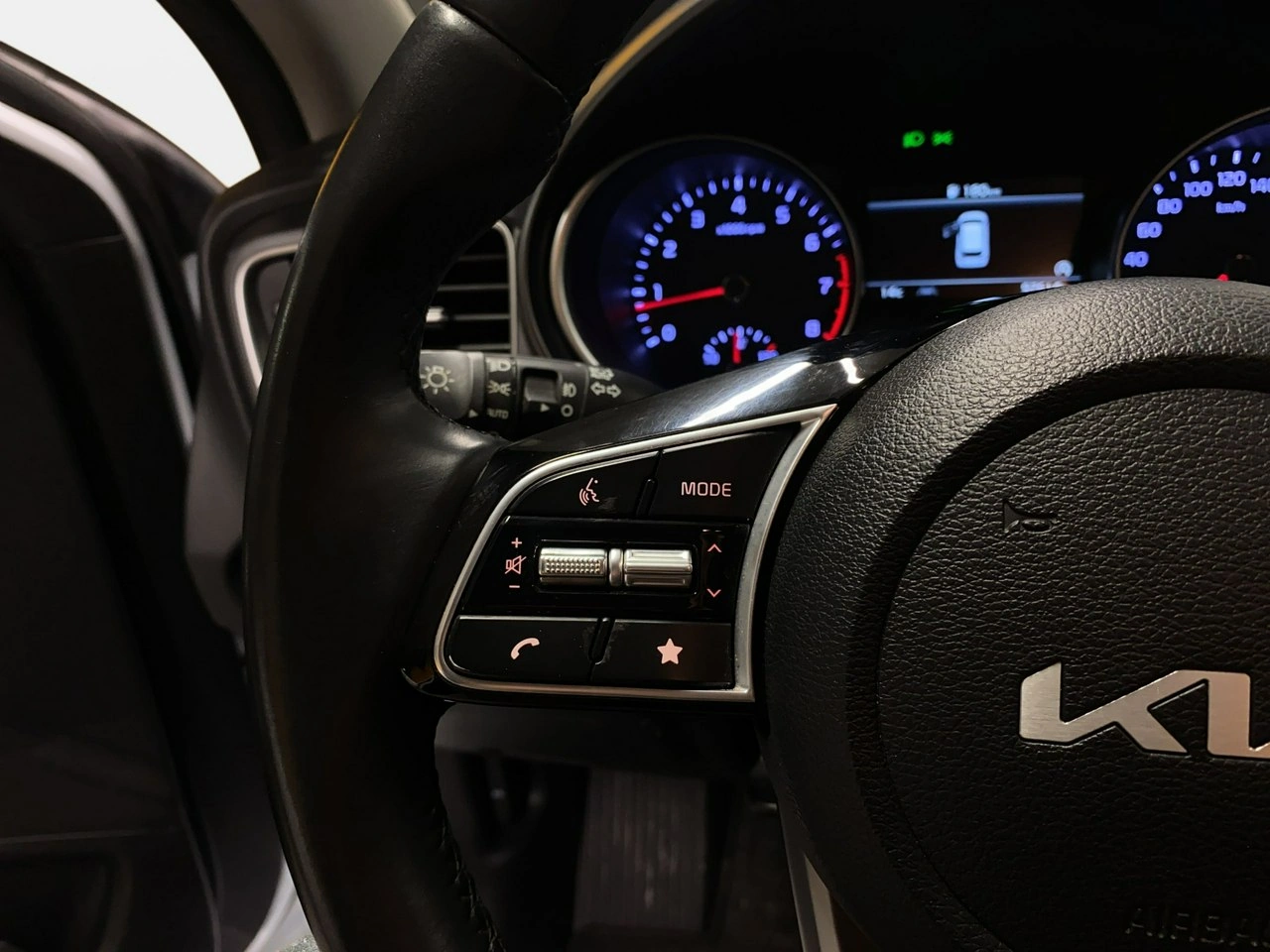 Kia Ceed - Zdjęcie 19