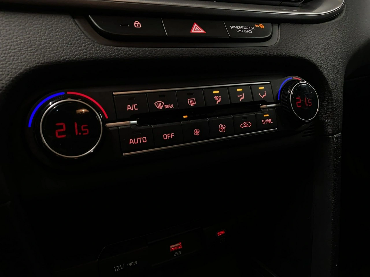 Kia Ceed - Zdjęcie 23