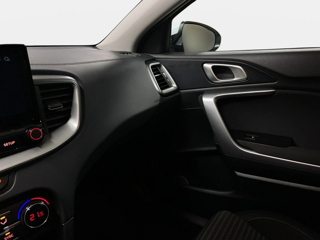 Kia Ceed - Zdjęcie 27