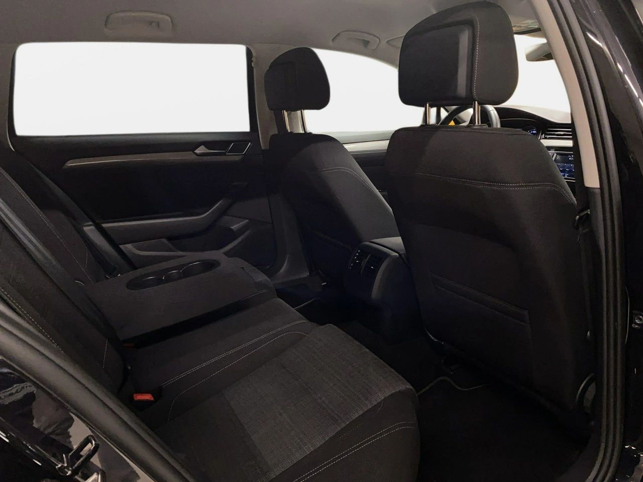 Volkswagen Passat Variant - Zdjęcie 15