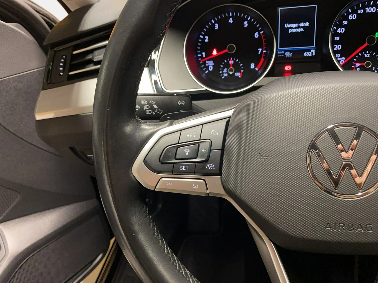 Volkswagen Passat Variant - Zdjęcie 21