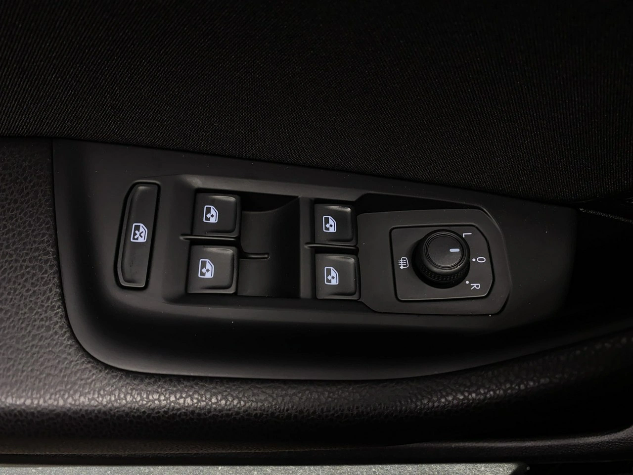 Volkswagen Passat Variant - Zdjęcie 38