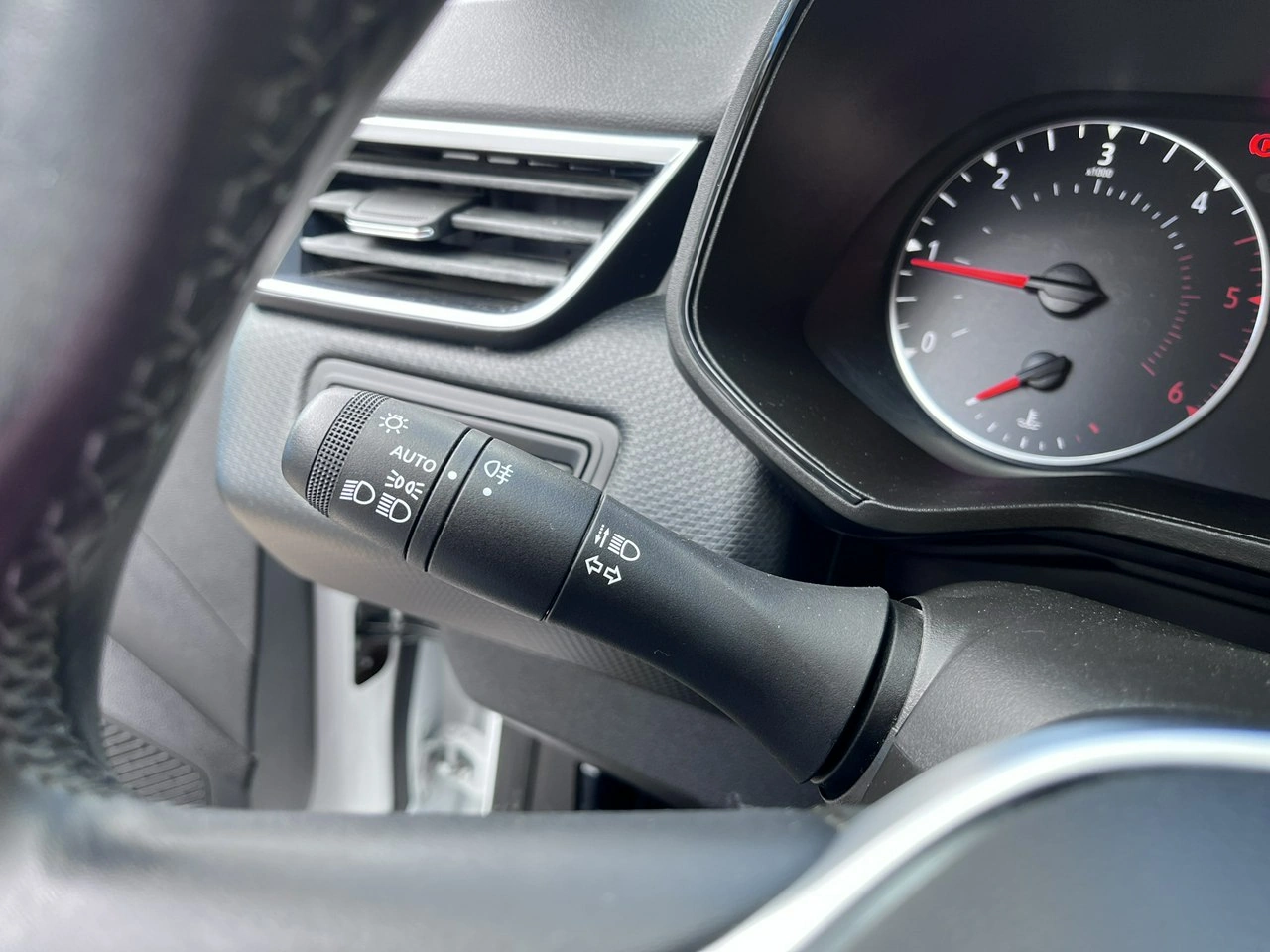 Renault Clio - Zdjęcie 22