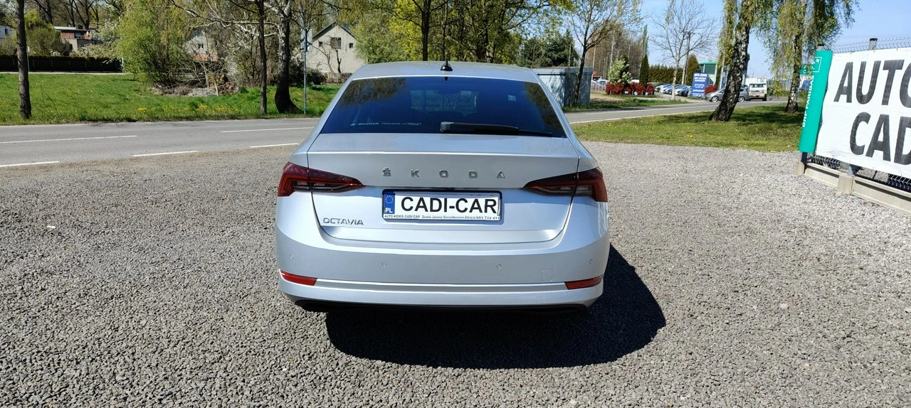 Skoda Octavia - Zdjęcie 4