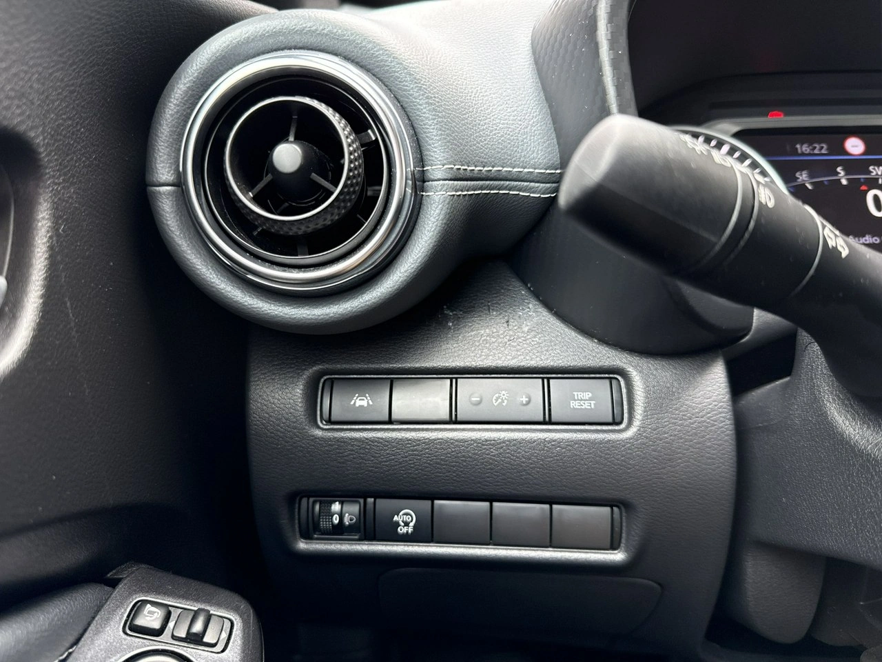 Nissan Juke - Zdjęcie 22