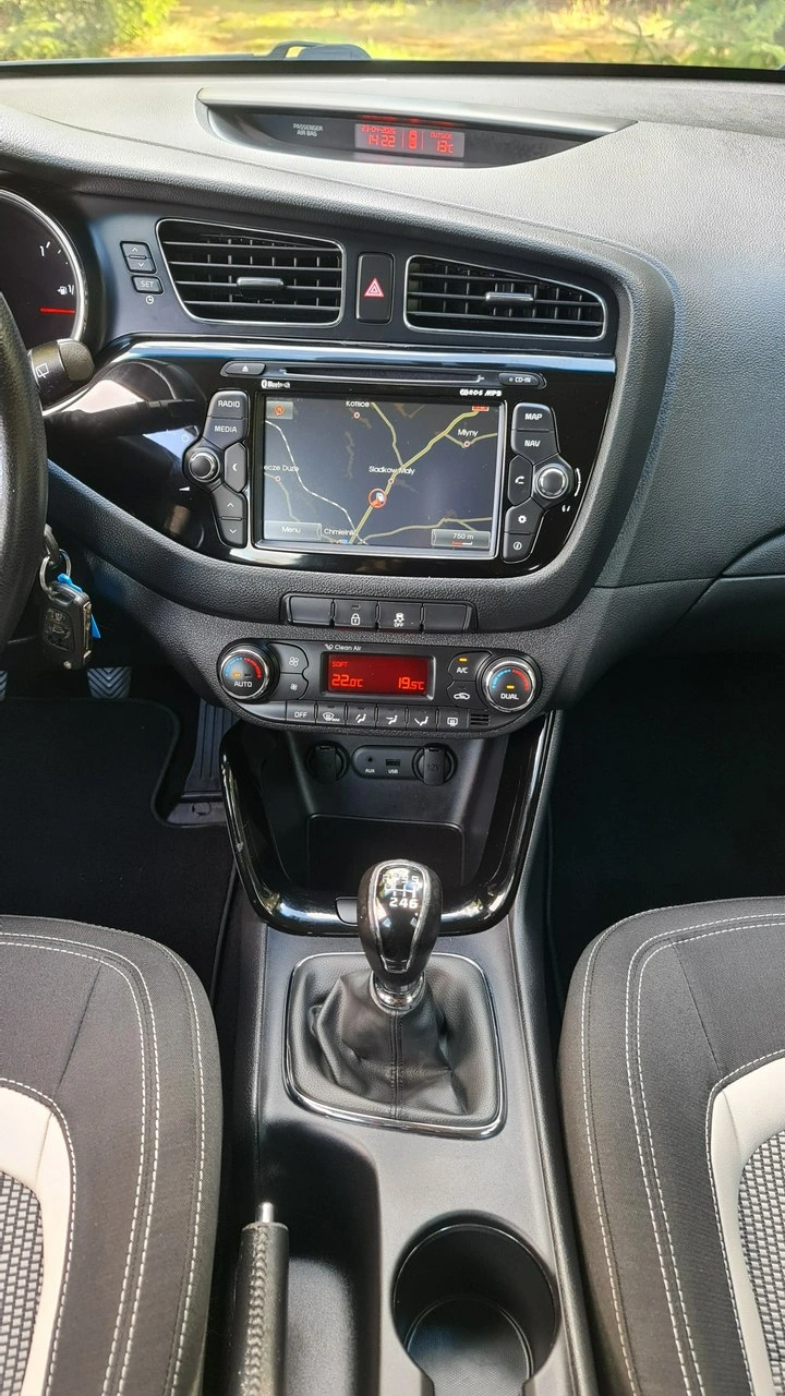 Kia Ceed - Zdjęcie 18