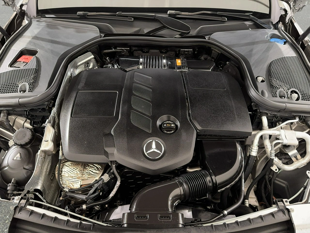 Mercedes E 220 - Zdjęcie 35