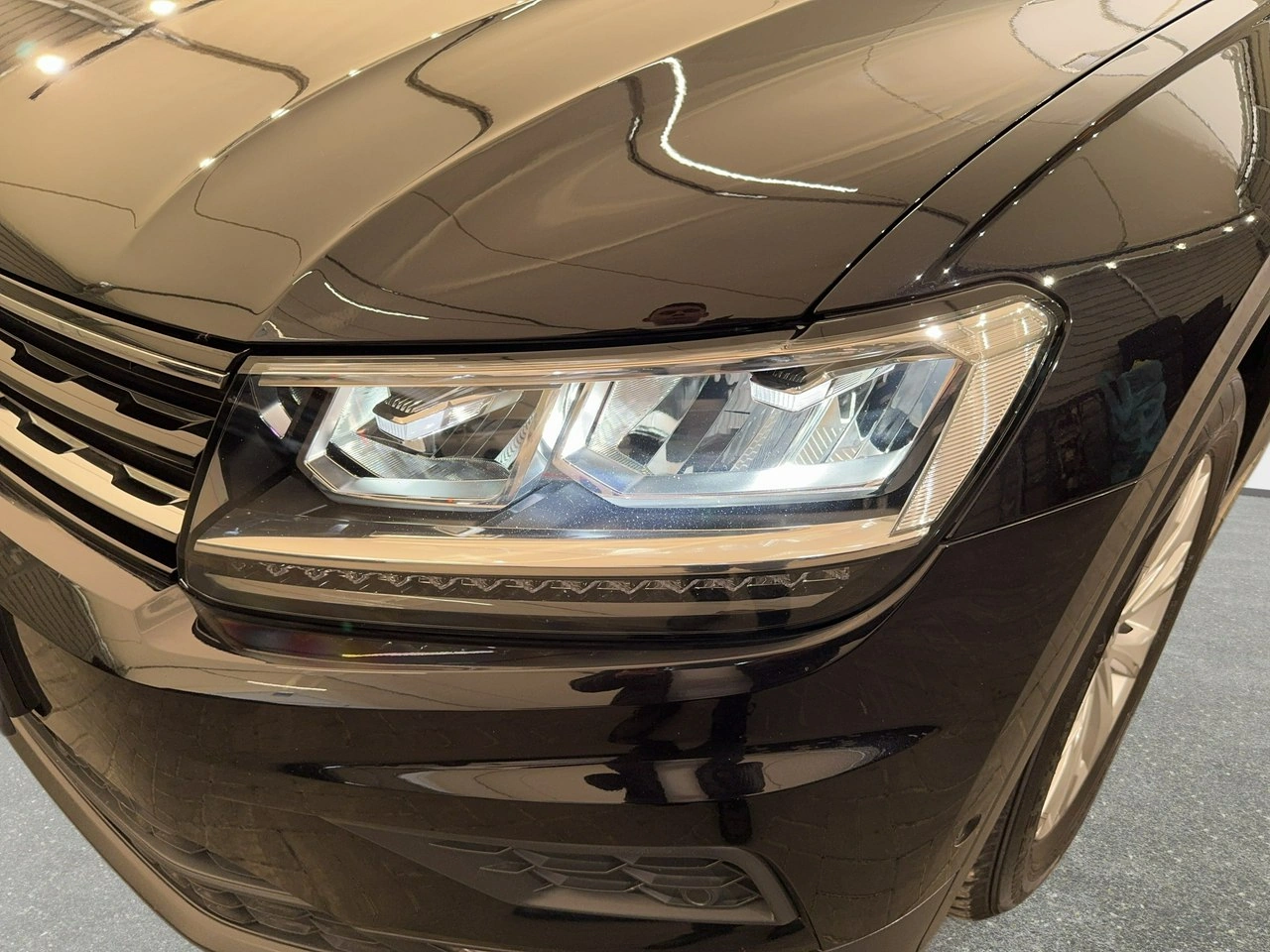 Volkswagen Tiguan - Zdjęcie 8