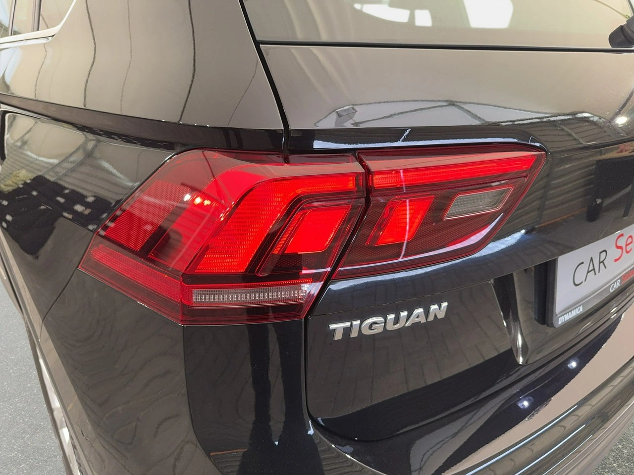 Volkswagen Tiguan - Zdjęcie 10