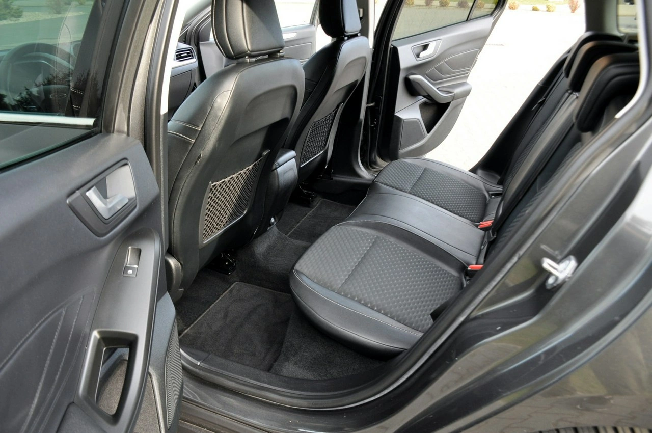 Ford Focus - Zdjęcie 19