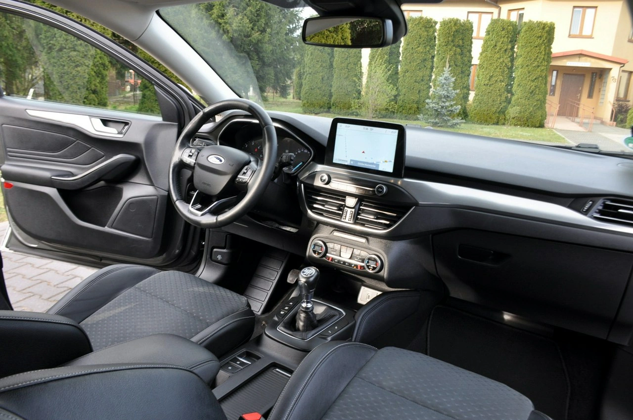 Ford Focus - Zdjęcie 24
