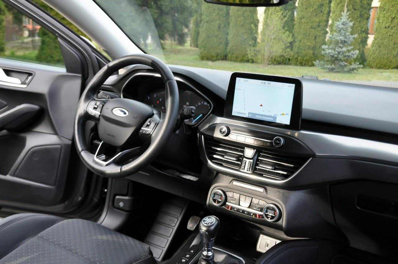 Ford Focus - Zdjęcie 25