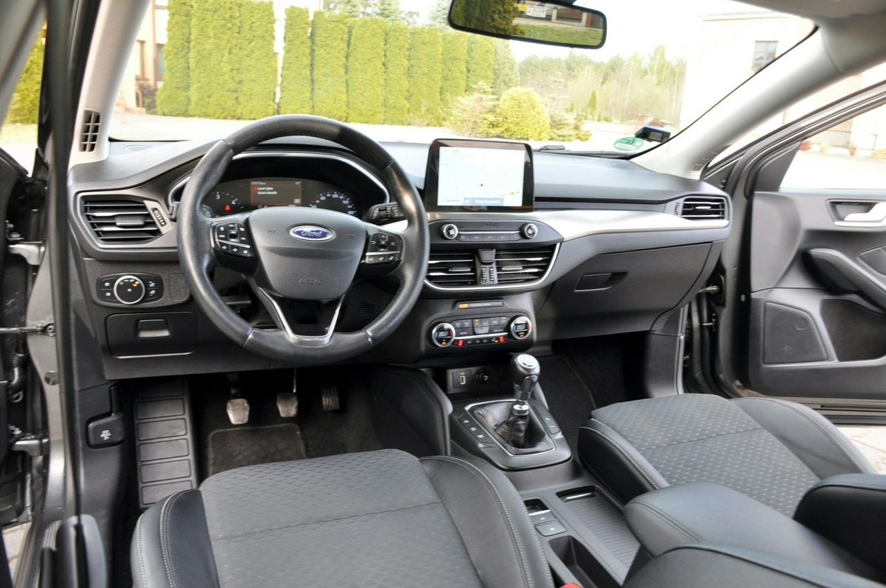 Ford Focus - Zdjęcie 28