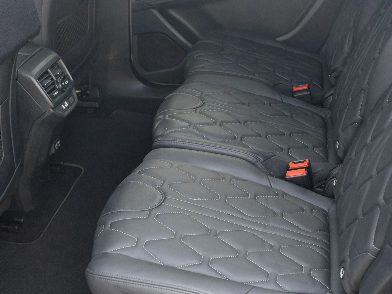 Peugeot 5008 - Zdjęcie 28