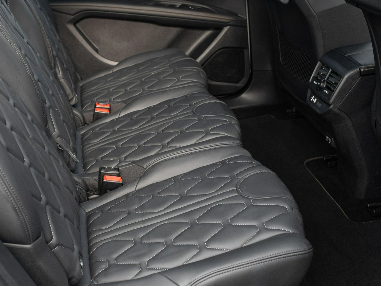 Peugeot 5008 - Zdjęcie 33